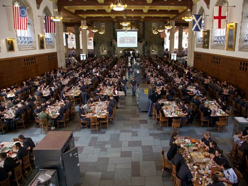 mot-ngay-o-hoc-vien-quan-su-hoa-ky (18).jpg